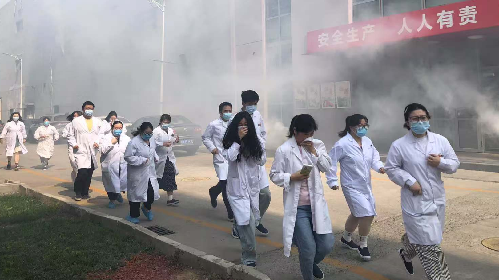 北京康仁堂開展“安全生產(chǎn)月”應(yīng)急演練活動(dòng) 北京康仁堂開展“安全生產(chǎn)月”應(yīng)急演練活動(dòng)